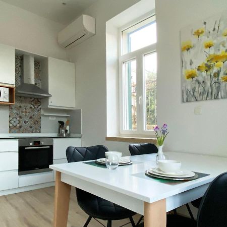 Studio Apt Orchard On Rokova St - 5 Min Walk To The Old Town Of Split Exterior photo